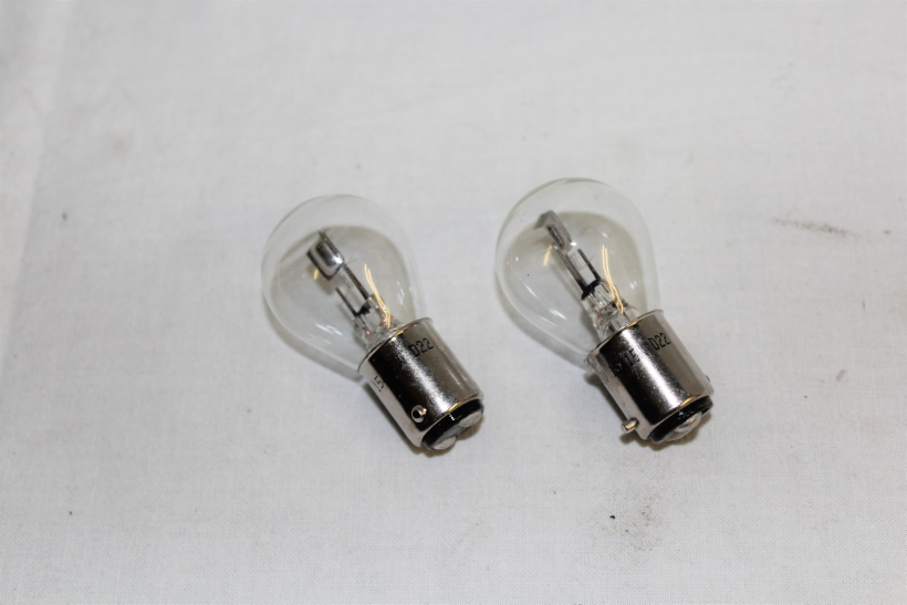 2x Glüh-Birne 6V 15/15W kleine Fassung Scheinwerfer passend Simson Schwalbe